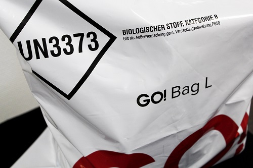 GO! Versandtasche mit einer Gefahrgut Markierung
